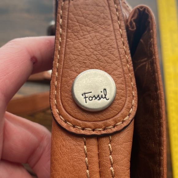 Fossil Crossbody bag. - Picture 14 of 16